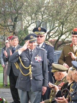 img-047.jpg